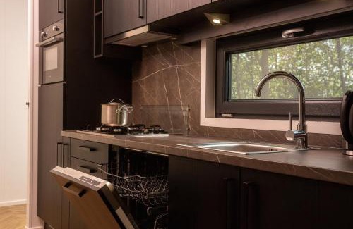Zuna Resort | Happy Oak lodge Two ensuite bathrooms 4 personen