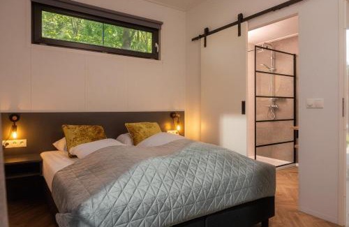 Zuna Resort | Happy Oak lodge Two ensuite bathrooms 4 personen