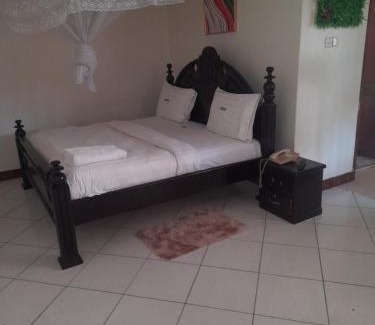 Nakaseke Hotel | Harambee paradise hotel