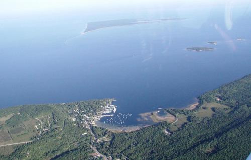 Fish Creek Hotel | Harbor Guest House