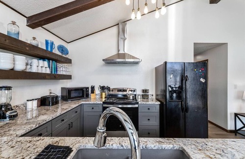 Afton House | Harbor House Monkey Island, 3bd/3ba, Dock, FirePit