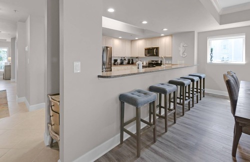 Holiday Isle Condo | Harbor Landing 201B – Spacious Harbor View Condo with Beach Access