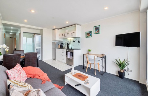 Auckland Central Business District Apartment | Harbour View Two Bedroom Apartment
