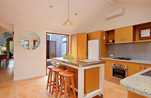 Byron Bay Cottage | Harkaway - charming cottage in central Byron Bay