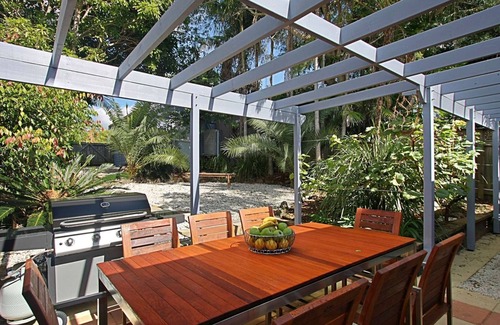 Byron Bay Cottage | Harkaway - charming cottage in central Byron Bay