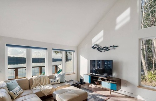 Olympia House | Harstine Beach House