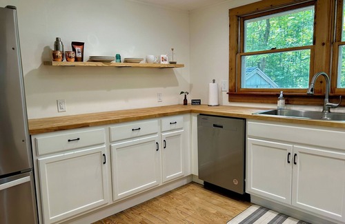 Good Hart House | Hart and Soul: 2 BR, 1 BA in Harbor Springs, Sleeps 4