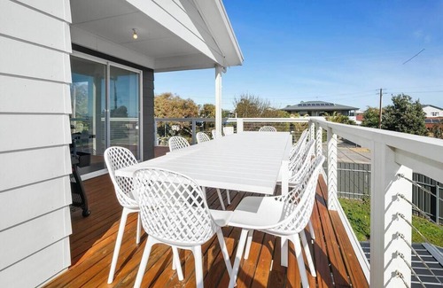 Aldinga Beach House | Harvey Haven -Sleeps upto 15, 4 Bdrm, 2.5 Bth