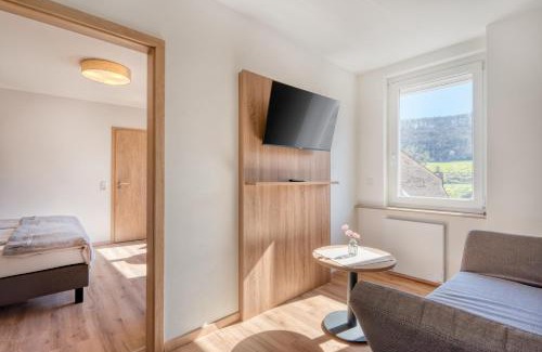 Zeltingen-Rachtig Hotel | Haus Moselfranke