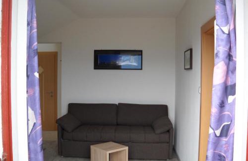 Caldaro Sulla Strada del Vino Apartment | Haus Tirol