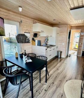 Ortmuhle Boat Rental | Hausboot Koje INE Huus & Meer
