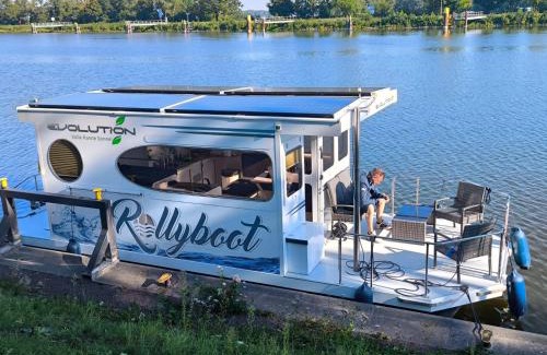 Joachimsthal Boat Rental | Hausboot Rollyboot Evolution