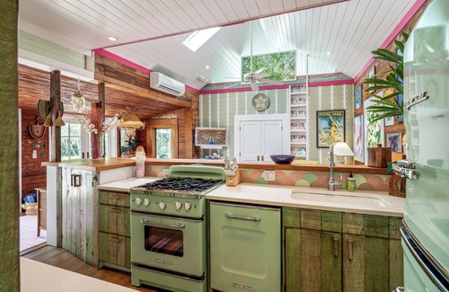 Key West Historic District Cottage | Havana Lane: An updated classic conch cottage with still a rustic edge!