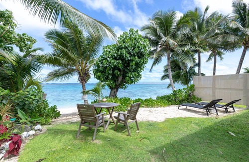 Tapere of Vaimaanga Cottage | Have direct access to your own beachfront.