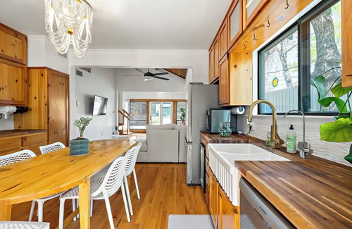 Clarksville House | Haven de Luz: A Tranquil Retreat ~ Pool|Spa|Sauna