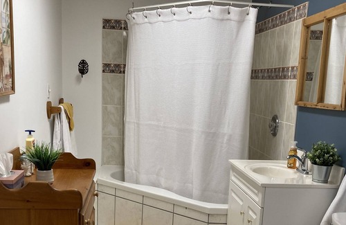 Halton Hills Apartment | Haven in the Country with beautiful country views! Free parking and wifi