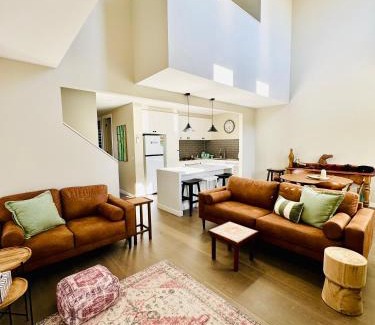 Mansfield Villa | Haven on Hunter Lux Townhouse