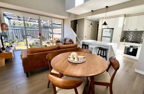 Mansfield Villa | Haven on Hunter Lux Townhouse
