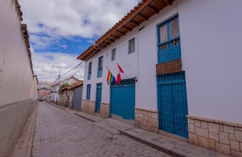Cusco Historic Center Hotel | Hawka Inka Hostal - Cusco