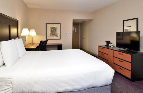 Winston - Salem Hotel | Hawthorne Inn & Conference Center