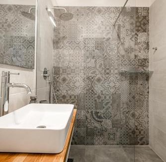 Kerem HaTeimanim Apartment | HAYARKON - Superior Collection - By HOMY