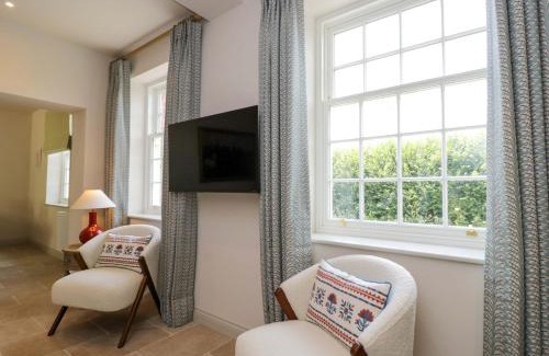 Elcot House | Hazel