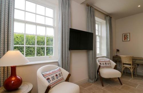 Elcot House | Hazel