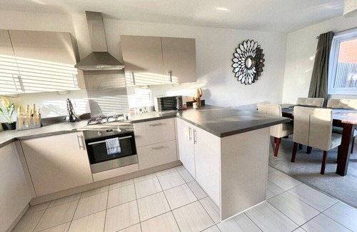 Ashford House | Hazel house enjoy a peaceful home with parking