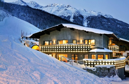 Soelden Apartment | HEART - Manufaktur Appartements - Top1 Deluxe Apartment right on the ski slope