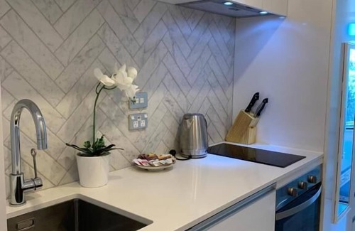 Auckland Central Business District Apartment | Heart of AKL Modern Studio PoolGymSauna
