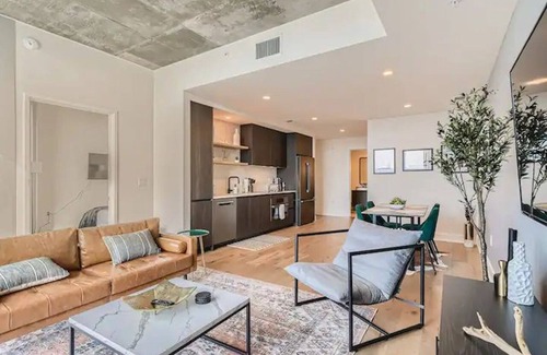 Downtown Austin Apartment | Heart of Austin 2BR: Pool, Gym, & Amazing Views!