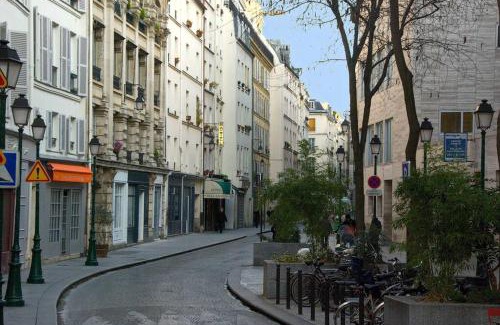 Quartier du Mail Apartment | Heart of Paris, Montorgueil, Charming Duplex