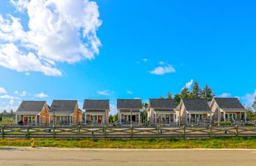 Seabrook House | Heart Song by Seabrook Hospitality