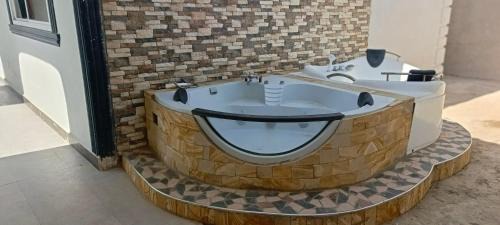Dodoma Apartment | Heavenly ApHEARTment With a Swimming Pool