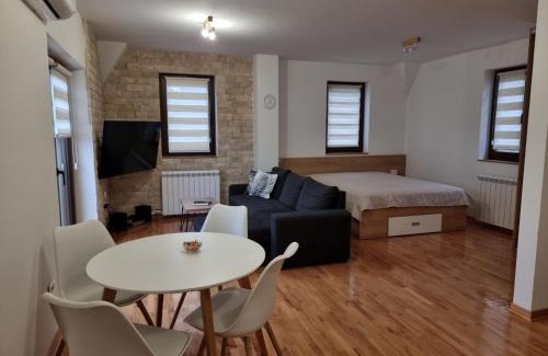 Divcibare Cabin | HedoNik Divčibare