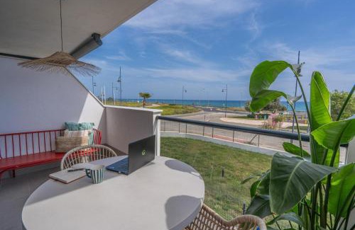 Velez-Malaga Apartment | Heima in front of the Sea