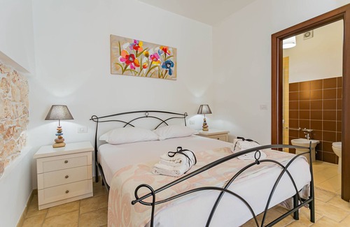 Conversano Bed & Breakfast | Helios Room 2 by Wonderful Italy
