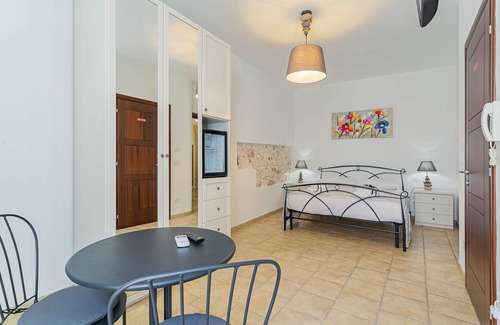 Conversano Bed & Breakfast | Helios Room 2 by Wonderful Italy