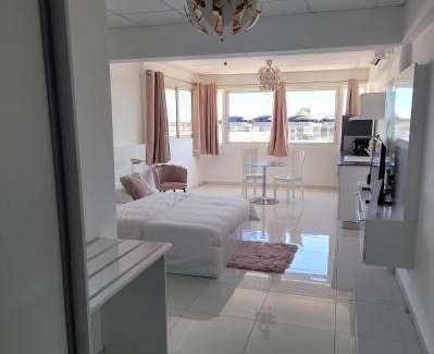 Cayenne Apartment | Hello Guyane (8), Suite charme luxury, 5 étoiles