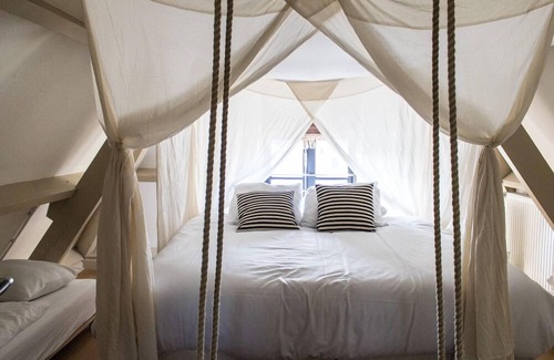 Municipality of Haarlem Hotel | Hello I'm Local