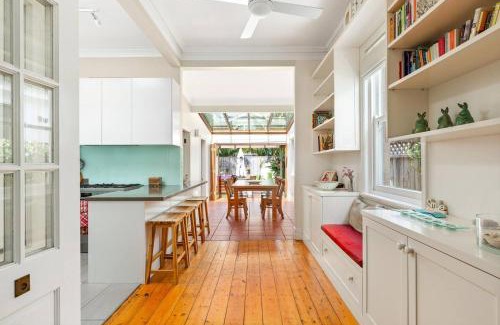 Manly House | Heritage Charm in Manly's Sun-Drenched Paradise