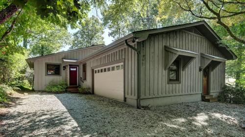 Mirror Lake House | Hermitage