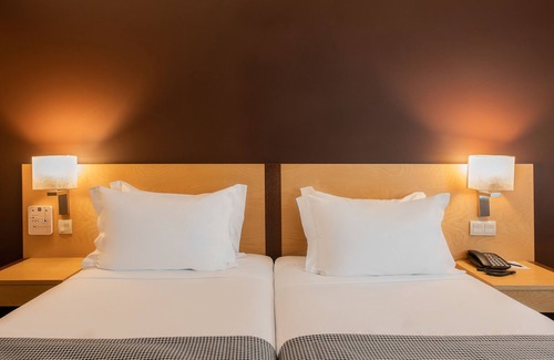 Sao Sebastiao da Pedreira Hotel | HF Fénix Urban