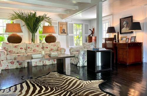 Dunmore Town House | Hibiscus Hill Kings Treat - Ultimate Island Style House withPool home