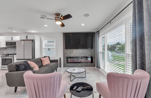Lochearn House | Hidden gem in quiet neighborhood with pool and hot tub