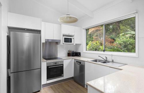 Anna Bay House | Hidden Oasis Pet Friendly In Anna Bay