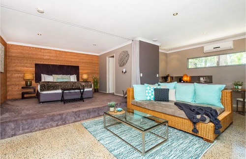 Pickering Brook Cabin | Hidden Valley Eco Spa Lodges & Day Spa