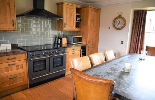 Kingussie House | Hideaway Lodge - Retreat Group