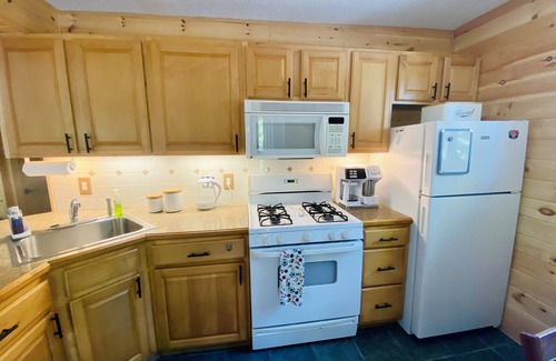 Hamlin House | Hideout Home With 2 Minutes To Pool/Beach and Ski Lift