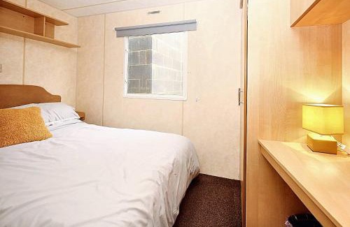 Clacton-on-Sea House | Highfield Grange, Orchards
